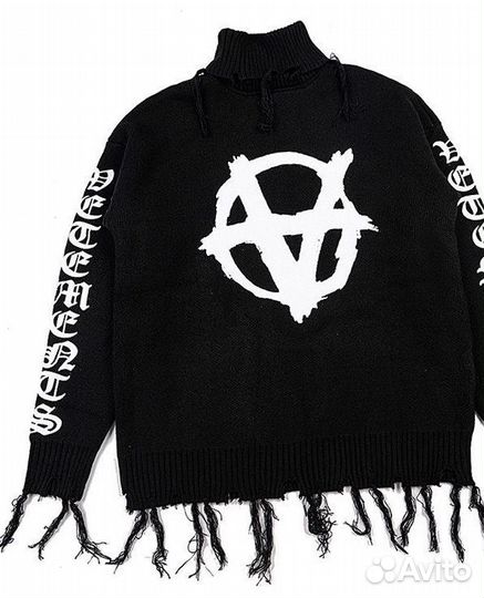 Свитер Vetements Anarchy Distressed