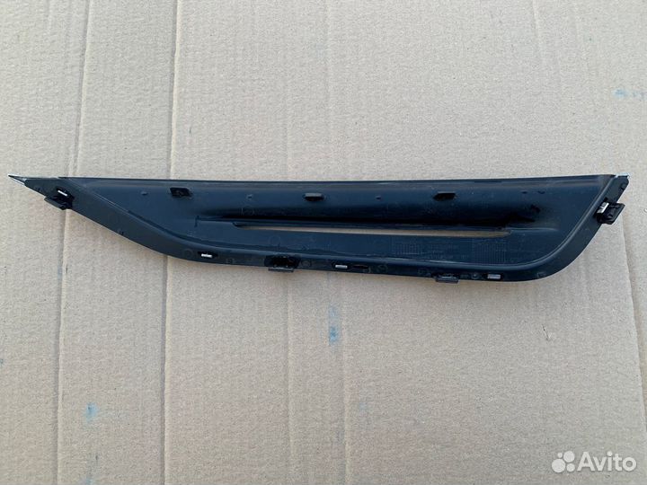 Решетка в бампер правая Volvo S60