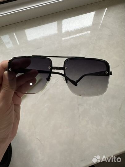 Солнцезащитные очки