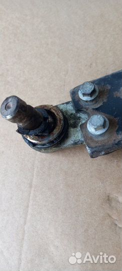 Рычаг подвески нижний передний левый Ford Mondeo 3