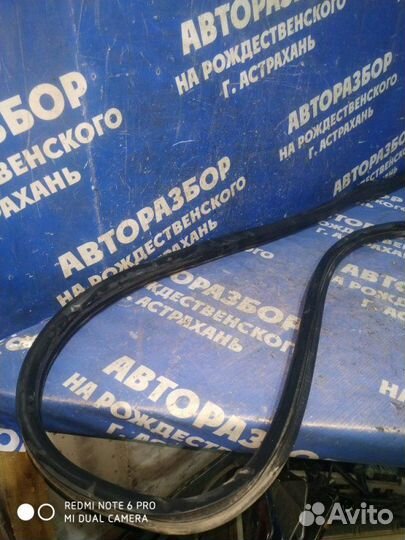Уплотнитель двери Ваз Лада Калина 2 хэтчбек 11183