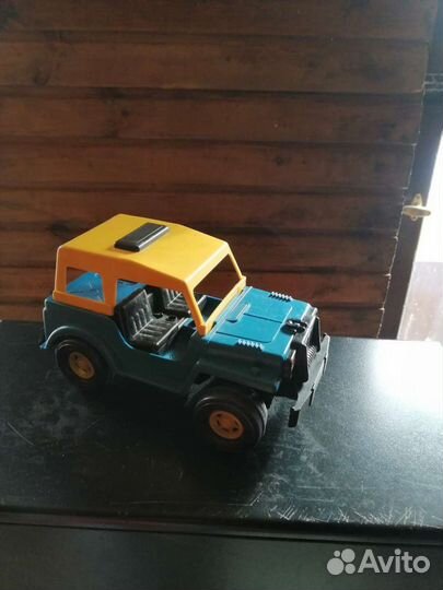 Игрушка(Внедорожник)