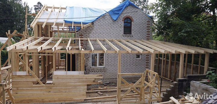 Бригада строителей