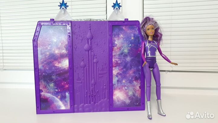 Barbie космический замок. Barbie с ховербордом