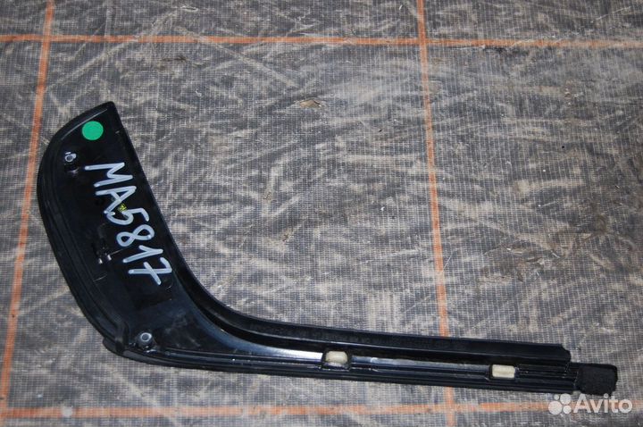 Накладка стекла двери задней левой - Kia Cerato 3