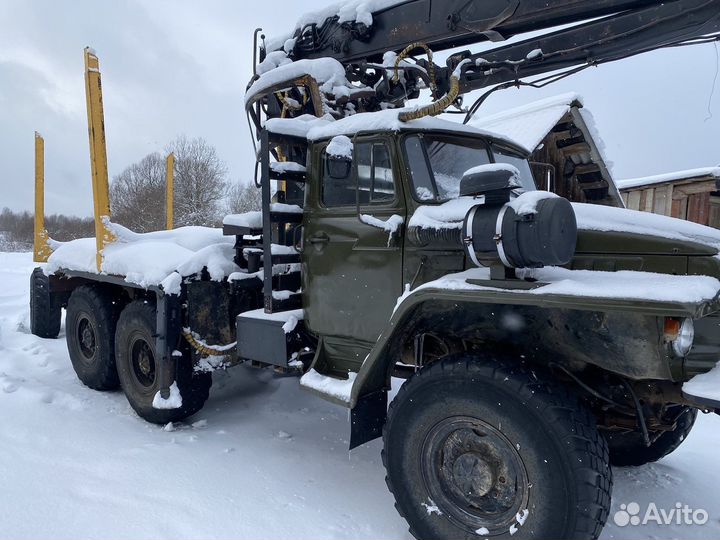 Урал 375 с КМУ, 1990