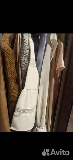 Много вещей женских на 44 размер