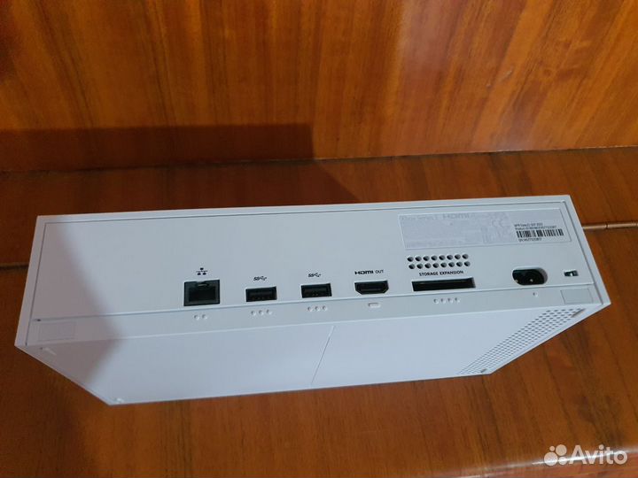 Xbox series s + геймпад