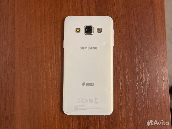 Телефон Samsung