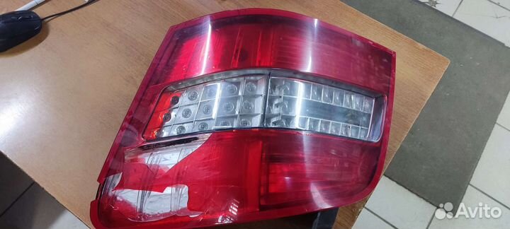 Фонарь заданий правый GLK300 x204 A2048202664R