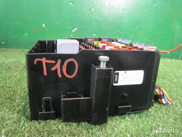 Блок предохранителей салонный Ford Fiesta (CB1) 2