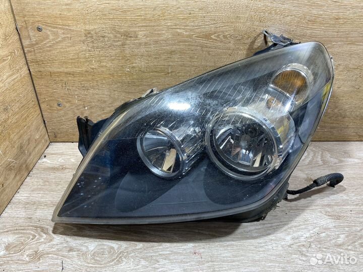 Фара передняя левая Opel Astra H 142474