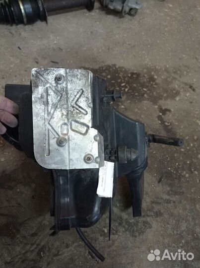 Audi q5 корпус воздушного фильтра