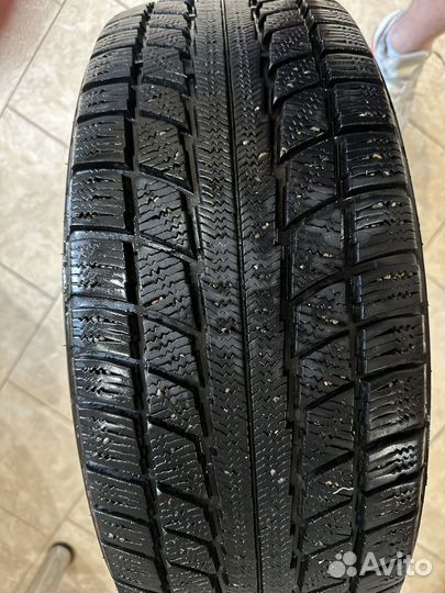 Triangle TR777 235/65 R17 108