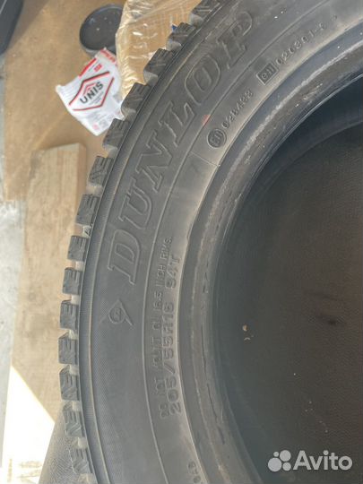 Dunlop SP Winter Ice 01 205/55 R16 94T