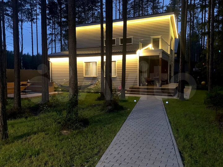 Коттедж 160 м² на участке 7,5 сот.