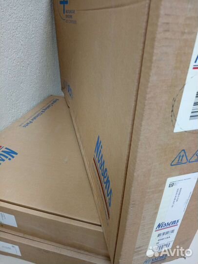 Радиатор охлаждения для Volvo XC90 nissens 65613A