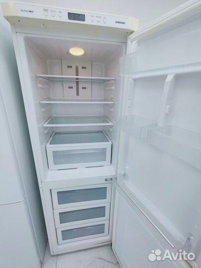 Холодильник Samsung No Frost