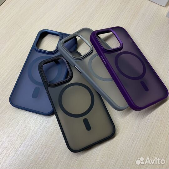 Чехол на iPhone 14 Pro MagSafe MetSafe синий