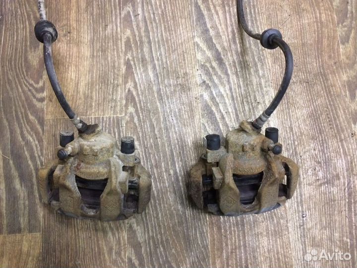 Суппорт тормозной передний Sandero 2, Logan 2