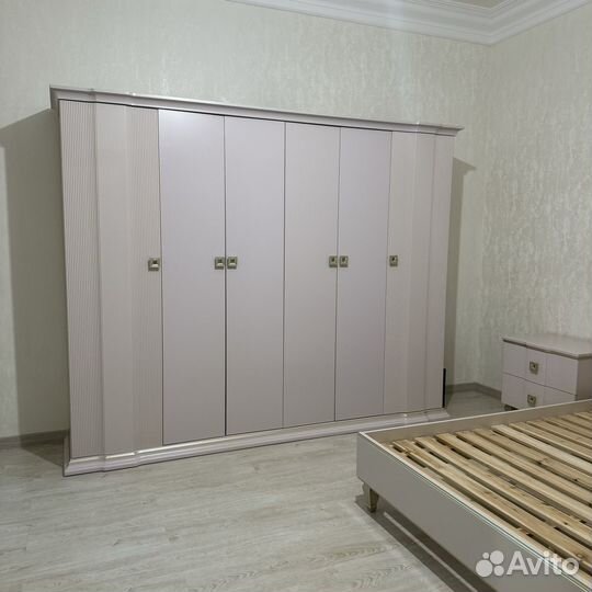 Спальный гарнитур, бу, китайского произв. Шахира