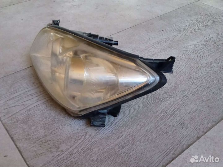 Фара левая toyota rav 4 30