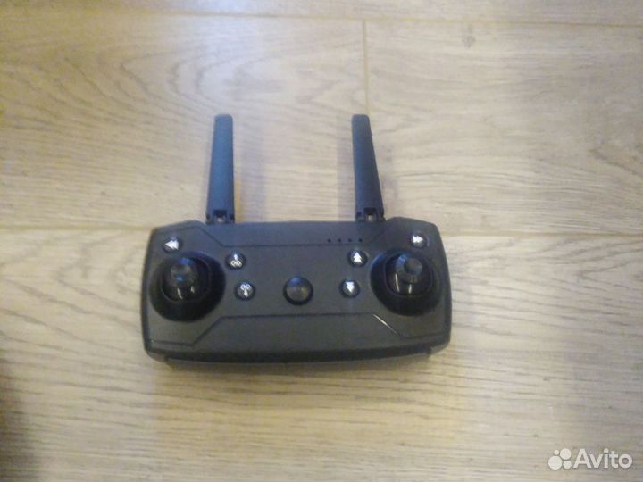 Квадрокоптер на радиоуправлении
