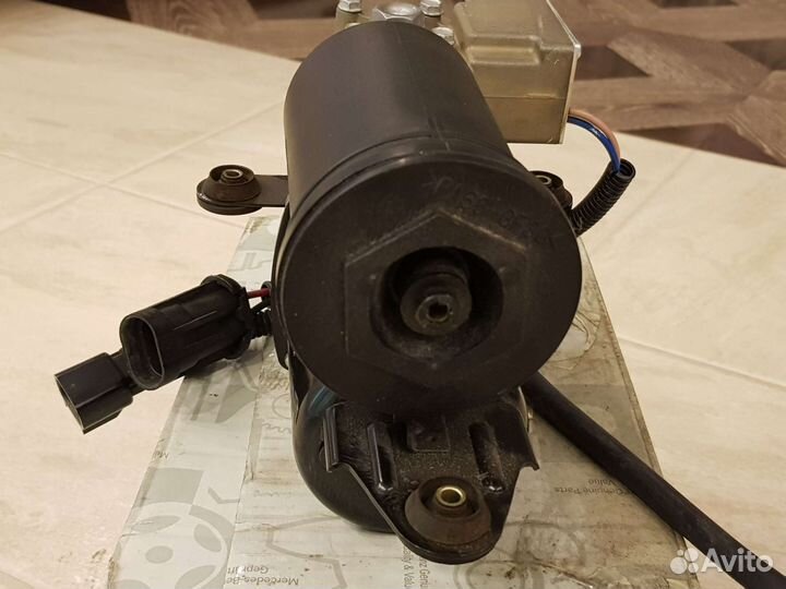 Компрессор пневмоподвески mercedes V220 vito