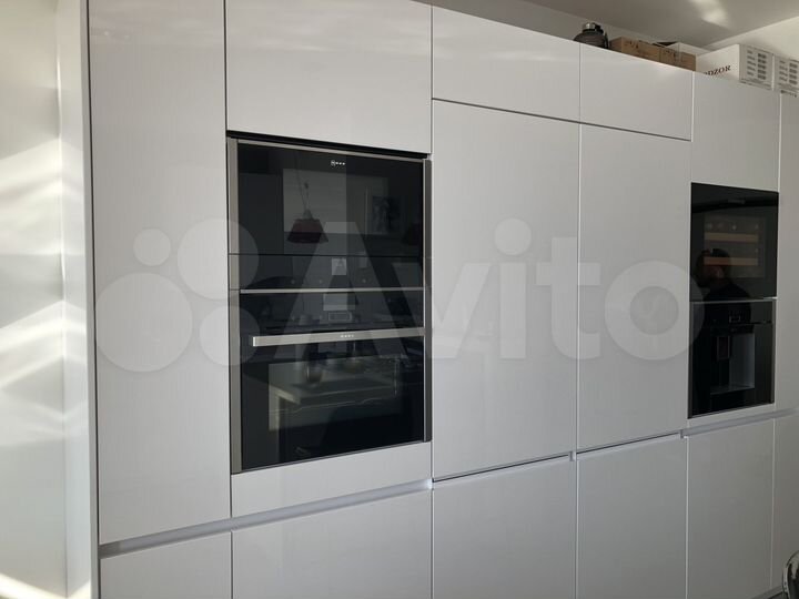 2-к. квартира, 81,2 м², 14/18 эт.