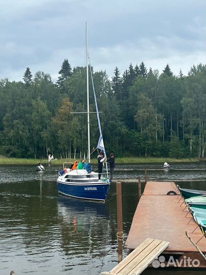 Яхта MacGregor 26M