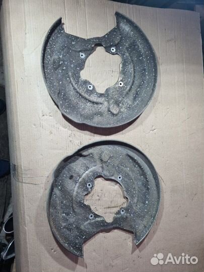 Пыльник тормозного диска задний Volvo Xc90 2016