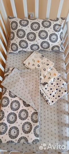 Детская кровать для новорожденных с маятником