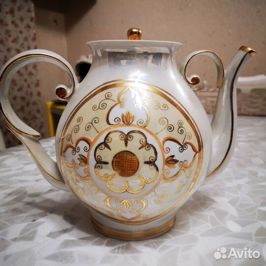 Винтажный заварочный чайник 2 л. Фарфор