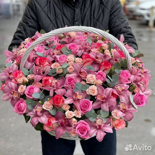 Красивые корзины с живыми цветами