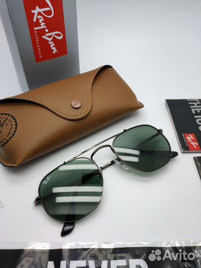 Солнцезащитные очки Ray-Ban