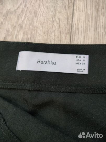 Юбка мини Bershka на 44