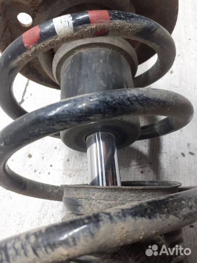 Стойка передняя в сборе Volkswagen Passat B6