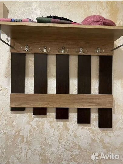 Вешалка настенная новая