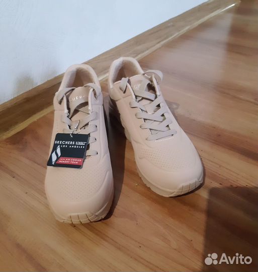 Продам кроссовки skechers оригинал