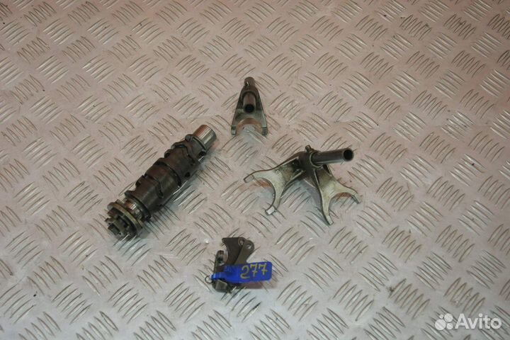 Вал копирный с вилками Suzuki VS750 Intruder