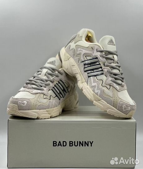 Кроссовки Bad Bunny x Adidas Response