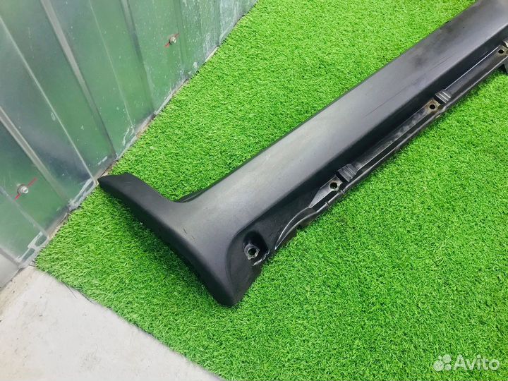 Накладка на порог правая Volvo Xc70