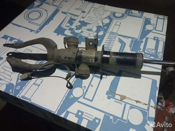 Амортизатор передний BMW F01 F02