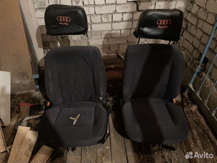 Передние сиденья Ауди 100 с4