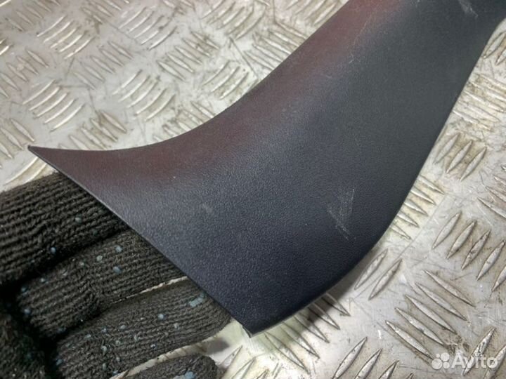 Обшивка багажника левая Lexus Rx350