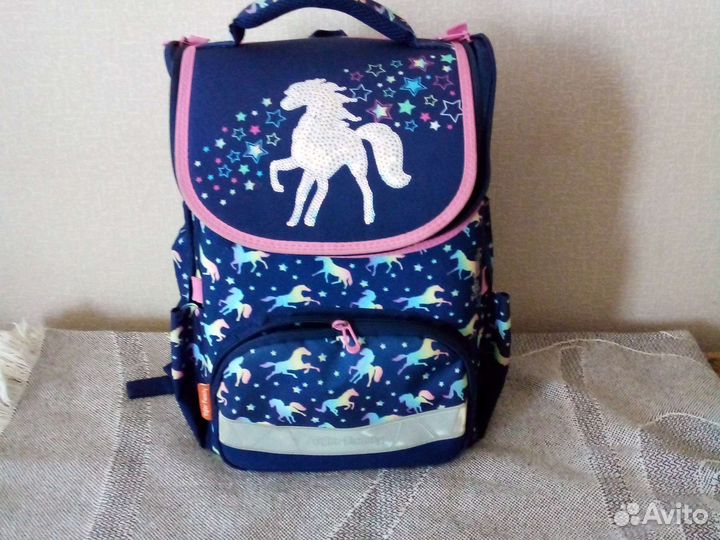 Школьный рюкзак