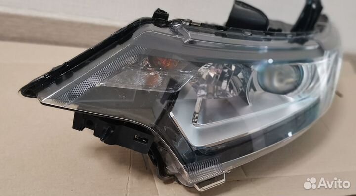 Фара передняя левая Mitsubishi Outlander 3