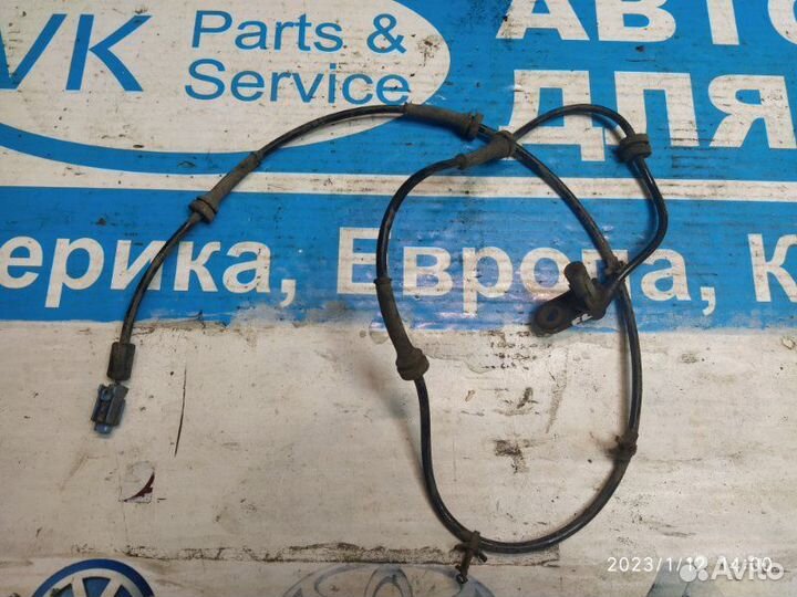 Датчик ABS передний Nissan Primera P12 01-08