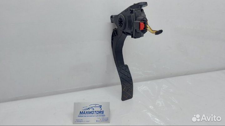 Педаль газа Audi A5 3.2 2009