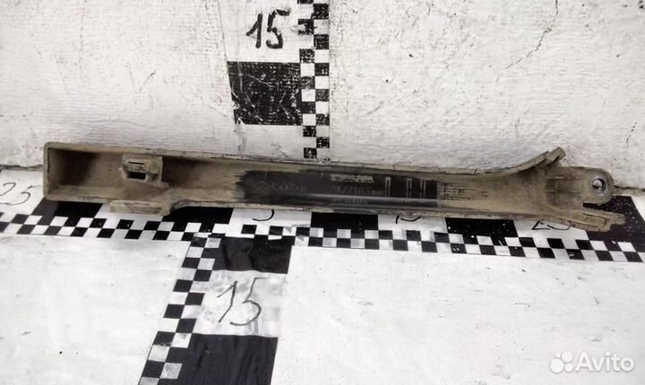 Накладка нижняя левой ступени Scania R 6 Series